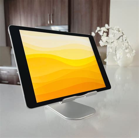 Serial Apple rumor whisperer Mark Gurman says that Apple is working on a dedicated <b>home</b>-<b>hub</b> device and a dock accessory that lets you use the <b>iPad</b> as a <b>hub</b> for <b>home</b> automation. . Ipad as home hub
